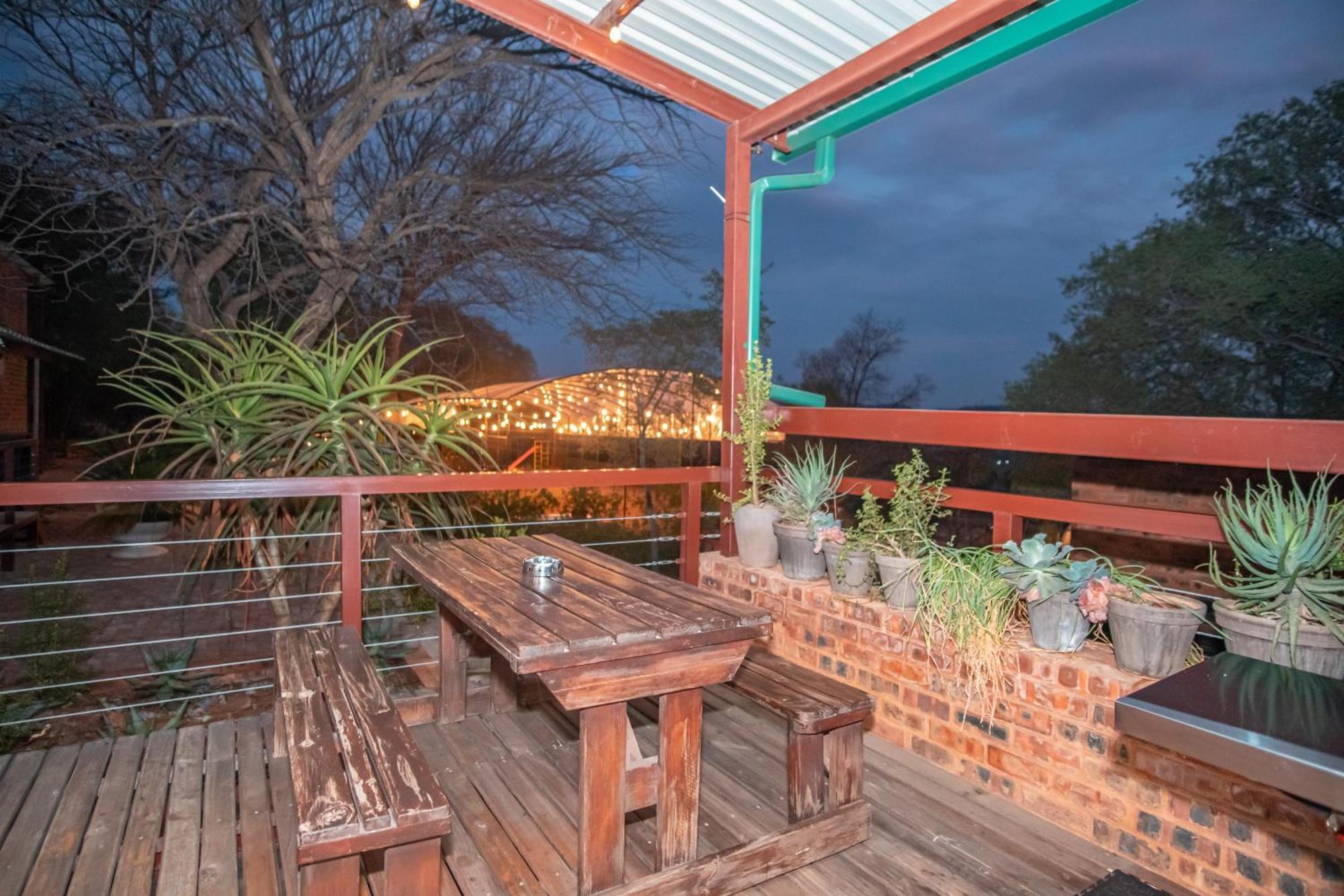 Bushbaby Cottage In Hartbeespoort พริทอเรีย ภายนอก รูปภาพ