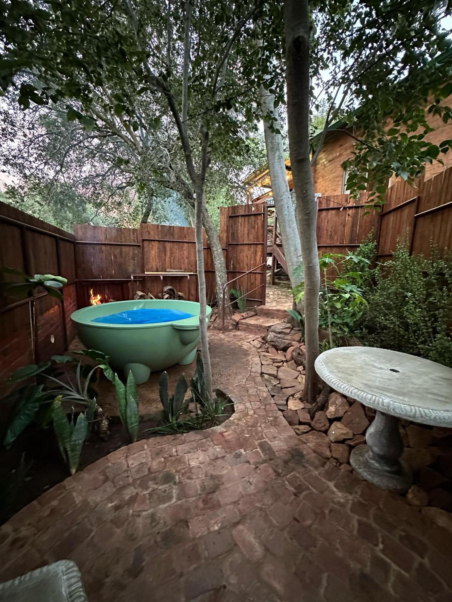 Bushbaby Cottage In Hartbeespoort พริทอเรีย ภายนอก รูปภาพ